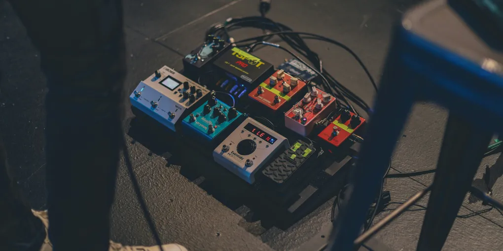 Best Delay Pedals for Worship Guitar: 9 Top Picks