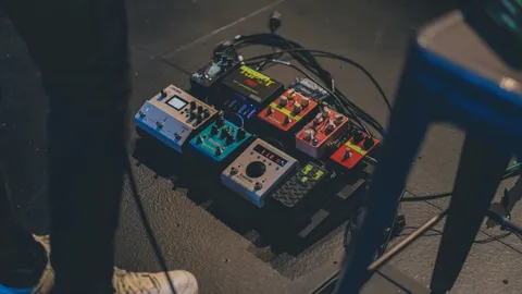 Best Delay Pedals for Worship Guitar: 9 Top Picks