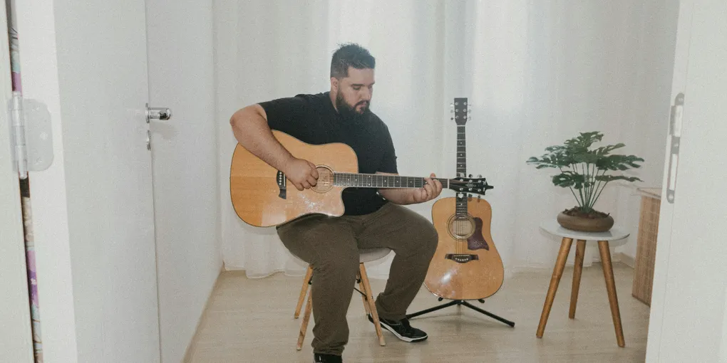 What I Learned Teaching Myself Guitar in 30 Days