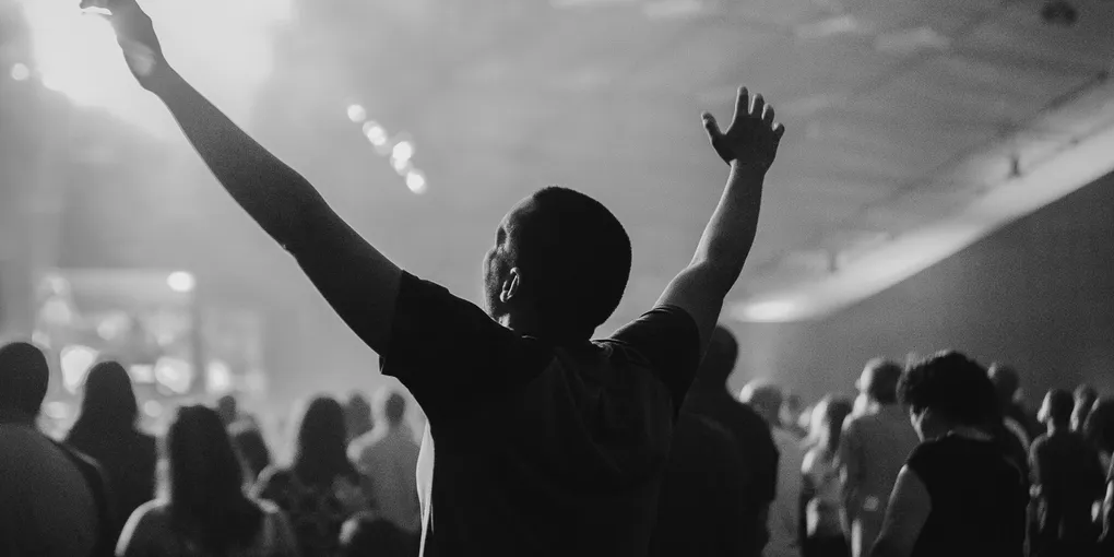 How to Build a Worship Setlist That Actually Flows
