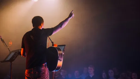 The 5 Pedals Every Worship Guitarist Needs on Their Board